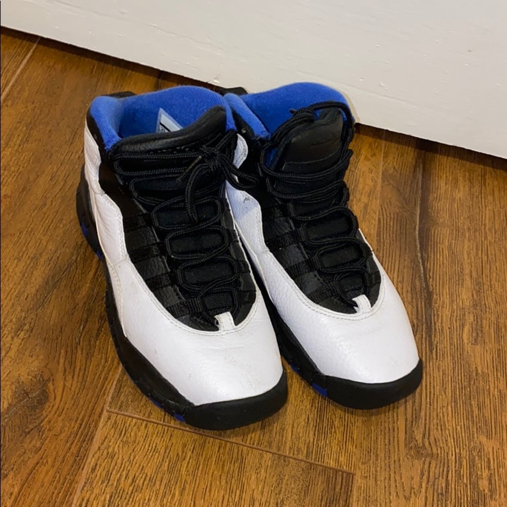 Shoes - Picture 2 of 2
